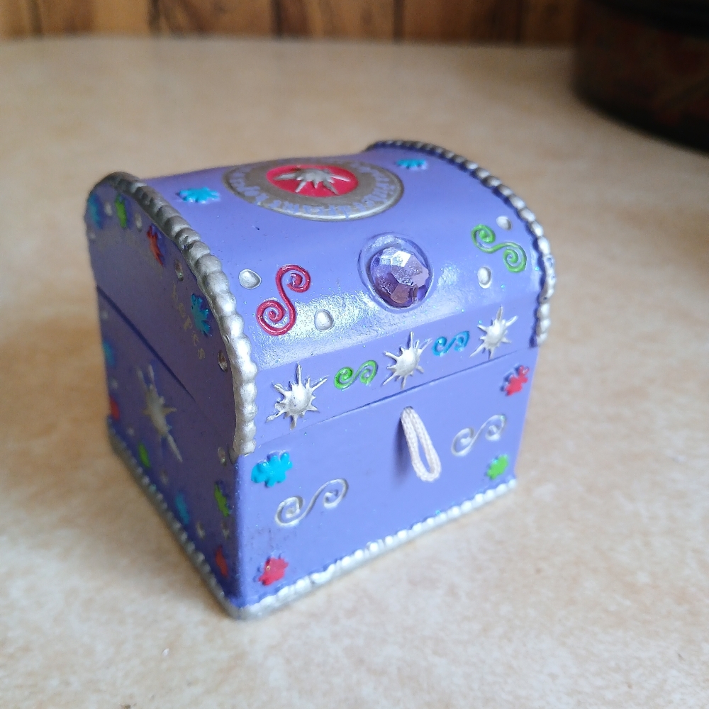 Claire's 2000 trinket box